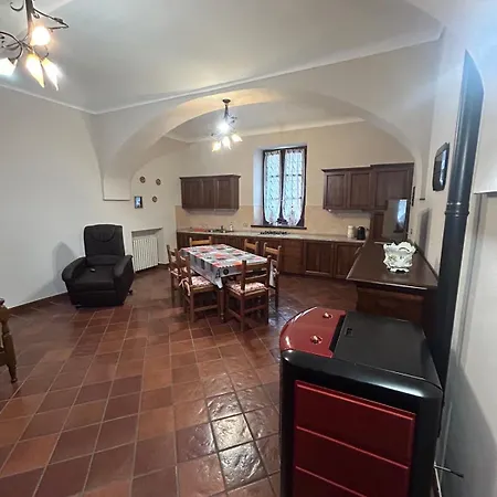 Cascina Santa Marta House *