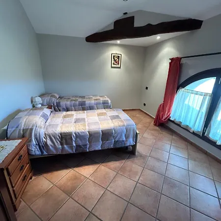 Cascina Santa Marta House Apartmán *